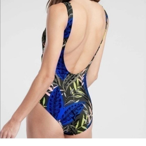 Athleta Midnight Palm Scoop Women’s One Piece Swimsuit - Picture 14 of 16